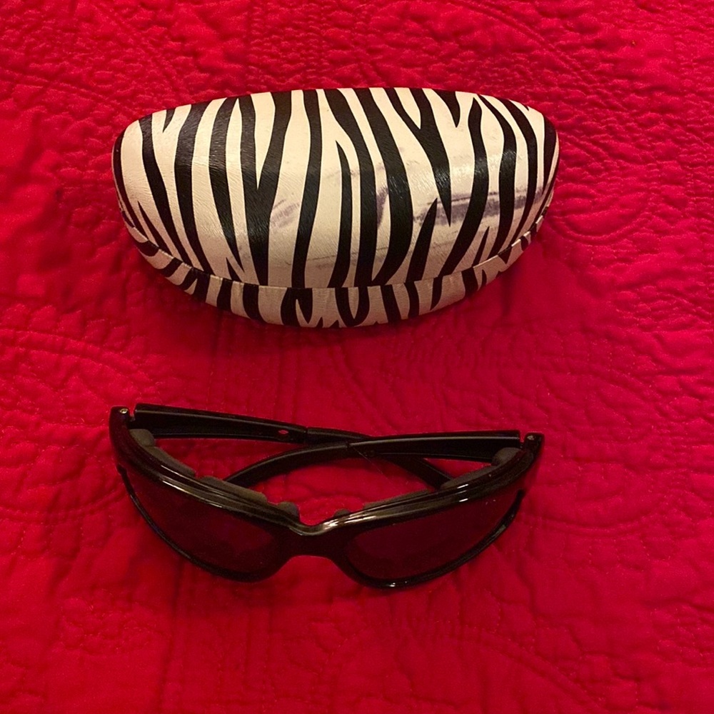 Motorcycle sunglass goggles with case